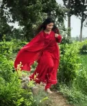 क्या अनुपमा का देसी अंदाज हरे-भरे खेतों में फैंस को भा गया?