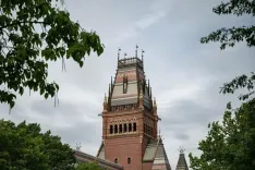 हार्वर्ड के 50 से अधिक लोगों ने भारत की संवैधानिक संस्थाओं पर हमले को लेकर साझा बयान जारी किया