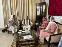 What Happened in the Haryana IPS Officer's Suicide Case? Union Minister Khattar Meets Puran Kumar's Family