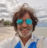 हंसी के दो सितारे: एक ही दिन जन्मे अर्चना पूरन सिंह और चंकी पांडे ने कॉमेडी से जीता दर्शकों का दिल