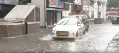 Delhi-NCR red alert: Heavy rain triggers waterlogging, 26 flights cancelled on Aug 25