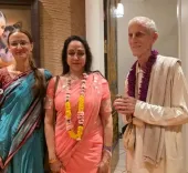 Hema Malini recalls ISKCON New York visit on Prabhupada Jayanti