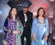 'हीरो' कपल जैकी श्रॉफ और मीनाक्षी शेषाद्री फिर साथ आए नजर, सोशल मीडिया पर वीडियो वायरल 
