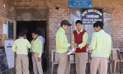 चंसारी स्कूल भवन: ₹1.18 करोड़ का निर्माण सात साल बाद भी अधूरा, 100+ बच्चों की पढ़ाई संकट में