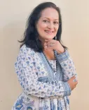 How Does Himani Shivpuri Celebrate the Enchantment of Theatre While Reflecting on the Iconic Play ‘Mitro Marjani’?