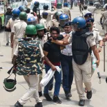 बिहार छात्र प्रदर्शन: 694 हिरासत में, 91 पुलिसकर्मी घायल; सारण में BDO की आँख की रोशनी गई