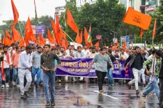ABVP का 'लोकतंत्र बचाओ मार्च': पटना में बैरिकेड तोड़े, DUSU अध्यक्ष यश डबास ने किया संबोधन