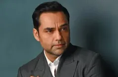 बांसुरी स्वराज के 'वंदे मातरम्' चैलेंज पर अभय देओल ने हंसने वाले इमोजी से दिया जवाब