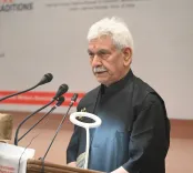 उपराज्यपाल मनोज सिन्हा: सनातन धर्म ने कभी खुद को नहीं थोपा, विविधता और सहअस्तित्व है इसकी पहचान