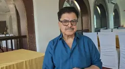 नसीरुद्दीन शाह के 'दिमागी नक्सल' बयान पर अशोक पंडित का पलटवार — 'नशा छोड़ें, डॉक्टर से मिलें'