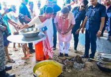 असम बाढ़ राहत: CM हिमंता सरमा ने बताया, 48.55 लाख किलो चावल वितरित, आपूर्ति श्रृंखला बहाल