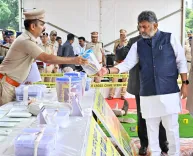 बेंगलुरु पुलिस का अंतर-राज्यीय ड्रग नेटवर्क पर प्रहार: ₹30.43 करोड़ के नशीले पदार्थ जब्त, 8 गिरफ्तार