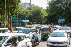 दिल्ली के लिए ₹1,789 करोड़ के AI ट्रैफिक मैनेजमेंट प्रोजेक्ट को केंद्र की मंजूरी, 42 कॉरिडोर होंगे स्मार्ट