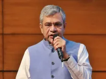 अश्विनी वैष्णव का आरोप: कांग्रेस ने महिलाओं के सशक्तिकरण का विरोध किया