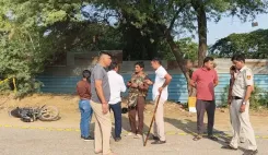 दिल्ली के मैदान गढ़ी में पुलिस मुठभेड़: वांछित बदमाश 'स्वान' गिरफ्तार, दो अवैध हथियार बरामद