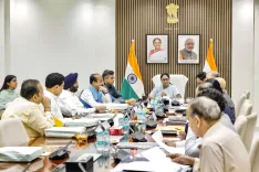 दिल्ली कैबिनेट का बड़ा फैसला: ATF पर वैट 25% से घटाकर 7%, हवाई किराए में राहत की उम्मीद