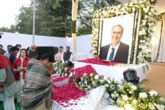 क्या दिल्ली की मुख्यमंत्री रेखा गुप्ता ने स्वराज कौशल को श्रद्धांजलि दी?