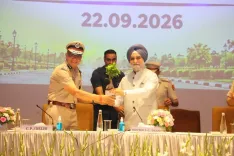 दिल्ली एलजी टीएस संधू ने पुलिस अधिकारियों संग नागरिक-केंद्रित पुलिसिंग पर मंथन, 'पिंक फोर्स' का निर्देश