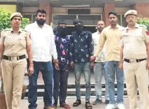 दिल्ली पुलिस ने उस्मानपुर लूट केस सुलझाया: हिस्ट्रीशीटर समेत दो गिरफ्तार, मोबाइल बरामद
