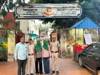 दिल्ली पुलिस ने करोल बाग लूट सुलझाई: दो गिरफ्तार, 15 वर्षीय नाबालिग बाल सुधार गृह भेजा