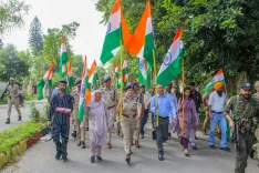 80वें स्वतंत्रता दिवस की पूर्व संध्या पर जम्मू-कश्मीर में हाई अलर्ट, चौकियाँ सक्रिय — जनजीवन सामान्य