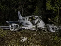 टेक्सास के विंबर्ली के पास सेसना 421सी क्रैश, पांच की मौत; FAA और NTSB जांच शुरू