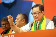 किरेन रिजिजू का 'रिजीम चेंज' पर पलटवार: 'गद्दारों को कभी माफ मत करो'