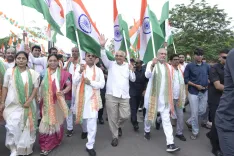 गुजरात CM भूपेंद्र पटेल ने गांधीनगर में तिरंगा यात्रा को झंडी दिखाई, 'हर दिल तिरंगा' का आह्वान