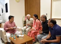 सूरत में हर्ष संघवी का 'जन संपर्क': नागरिकों की शिकायतें सुनीं, अधिकारियों को तत्काल समाधान के आदेश