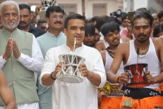 वडनगर श्रावणोत्सव: उपमुख्यमंत्री हर्ष संघवी ने 108 डमरूओं की गूंज के साथ किया भव्य शुभारंभ