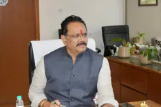 गुजरात: कुपोषित बच्चों की निगरानी पर सख्त निर्देश, 3,300 से अधिक बाल-अनुकूल आंगनबाड़ी केंद्र बनेंगे
