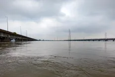 उत्तर बंगाल में भारी बारिश का रेड अलर्ट, दार्जिलिंग-कलिम्पोंग में भूस्खलन और तीस्ता-तोर्सा के उफनने का खतरा