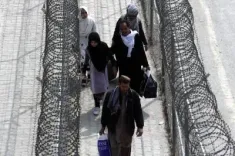 मानवीय अपीलों को नजरअंदाज कर पाकिस्तान ने शुरू की अफगान प्रवासियों की गिरफ्तारी