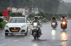 अगस्त में दोपहिया वाहनों की खुदरा बिक्री 18-20% उछली, ओणम और ईवी मांग ने दिया बड़ा सहारा