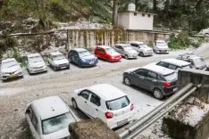 वित्त वर्ष 2026 में पैसेंजर व्हीकल और ट्रैक्टर सेक्टर ने दर्ज की मजबूत वृद्धि, 2027 में ग्रोथ स्थिर रहने का अनुमान: रिपोर्ट