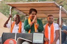 कर्नाटक भाजपा ने जवाहरलाल नेहरू और इंदिरा गांधी की हिंदी के प्रचार में भूमिका को याद किया