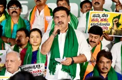 कर्नाटक BJP अध्यक्ष विजयेंद्र ने TN के CM विजय को लिखा पत्र, मेकेदातु और कावेरी पर माँगा सहयोग