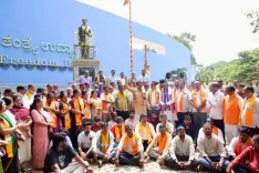 खड़गे की PM मोदी के पिता पर टिप्पणी: कर्नाटक BJP का बेंगलुरु में विरोध प्रदर्शन, माफी की मांग