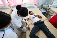 केरल में जूनियर डॉक्टरों को ₹42,000 वेतन पर IMA का विरोध, ₹80,000 मासिक की मांग