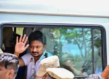 मद्रास हाईकोर्ट का आदेश: पूछताछ के बाद उदयनिधि स्टालिन को मंगलवार को ही रिहा करें