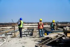 महाराष्ट्र में श्रमिकों की गर्मी से सुरक्षा के लिए नए दिशा-निर्देश जारी