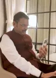 नेपाल बाढ़ में फंसे महाराष्ट्र के 106 पर्यटक सुरक्षित भारत लौटे, CM फडणवीस से की वीडियो कॉल