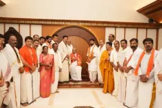 सामूहिक कब्र विवाद: 'धर्मस्थल चलो अभियान' का समापन, भाजपा प्रतिनिधिमंडल ने कहा- माफी मांगें सीएम सिद्दारमैया