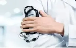 डॉक्टर की लापरवाही से खतरे में मरीज की जान, सर्जरी के बाद छाती में रह गई गाइड वायर