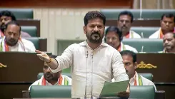 रेवंत रेड्डी की 'गांधी परिवार बनाम संघ परिवार' टिप्पणी पर BJP और VHP का तीखा पलटवार