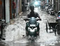 दक्षिण बंगाल में अगले 48 घंटे भारी बारिश का अलर्ट, 9 जिलों में आंधी-तूफान की चेतावनी
