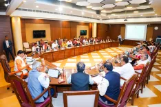 मध्य प्रदेश मंत्रिमंडल ने PM फसल बीमा योजना को 5 साल के लिए ₹11,608 करोड़ से दी मंजूरी