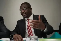 तवेंग्वा मुकुहलानी एसीए के अध्यक्ष बने, अफ्रीकी क्रिकेट के नए भविष्य पर नजर