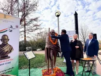 नॉर्थ डकोटा के बिस्मार्क में महात्मा गांधी की पहली प्रतिमा का अनावरण, भारत-अमेरिका संबंधों को नई मज़बूती