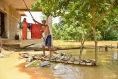 ओडिशा बाढ़: IMD चेतावनी के बावजूद तैयारी नहीं, BJD-कांग्रेस ने सरकार को घेरा
